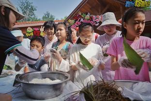 库尔图瓦：哈兰德配得上FIFA最佳球员，他获得了很多奖杯和进球